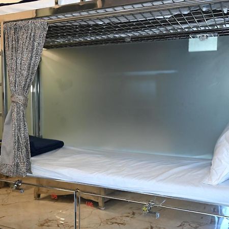 Sagar Dormitory Andheri - Nearest To Andheri Railway Station West Mumbai Dış mekan fotoğraf